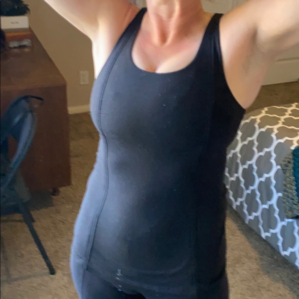Lululemon tank